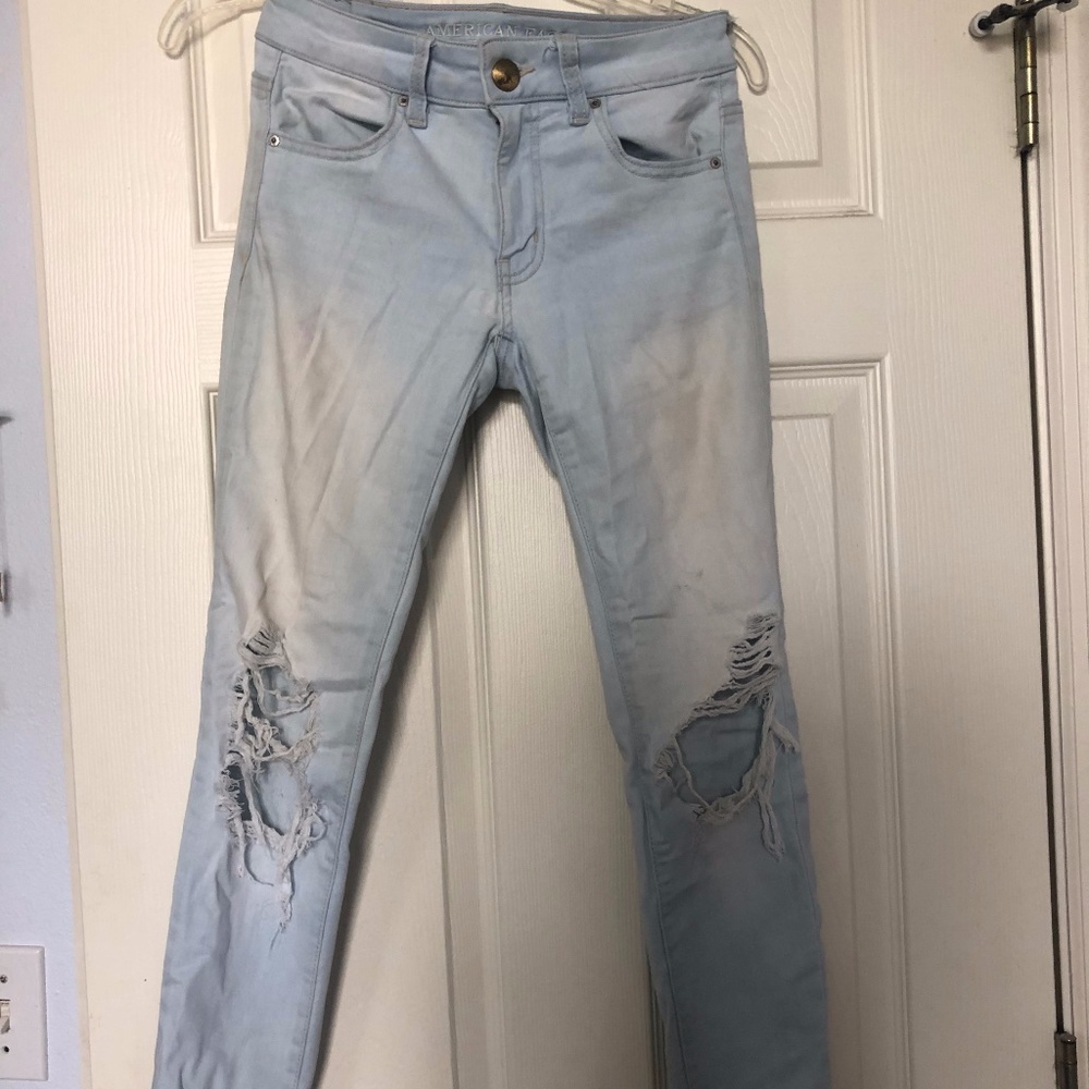 American Eagle Light wash Distressed Jeans